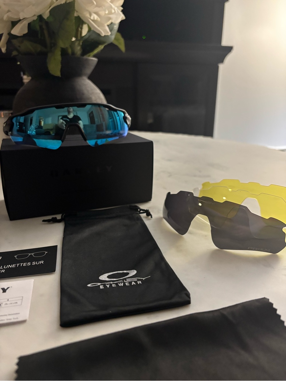 Oakley Radar EV  Sunglasses with Blue Mirrored Lens + 3 Extra lens